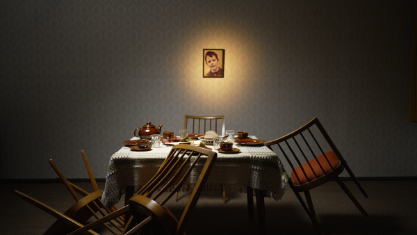 Stadt in Angst_Wohnzimmer 4