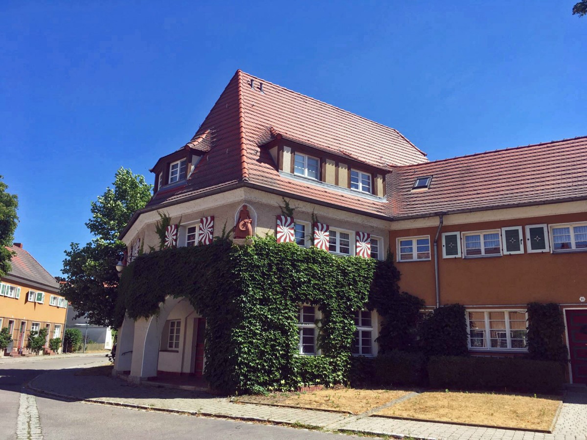 Zur Produktion Die Gartenstadt Piesteritz gehen.