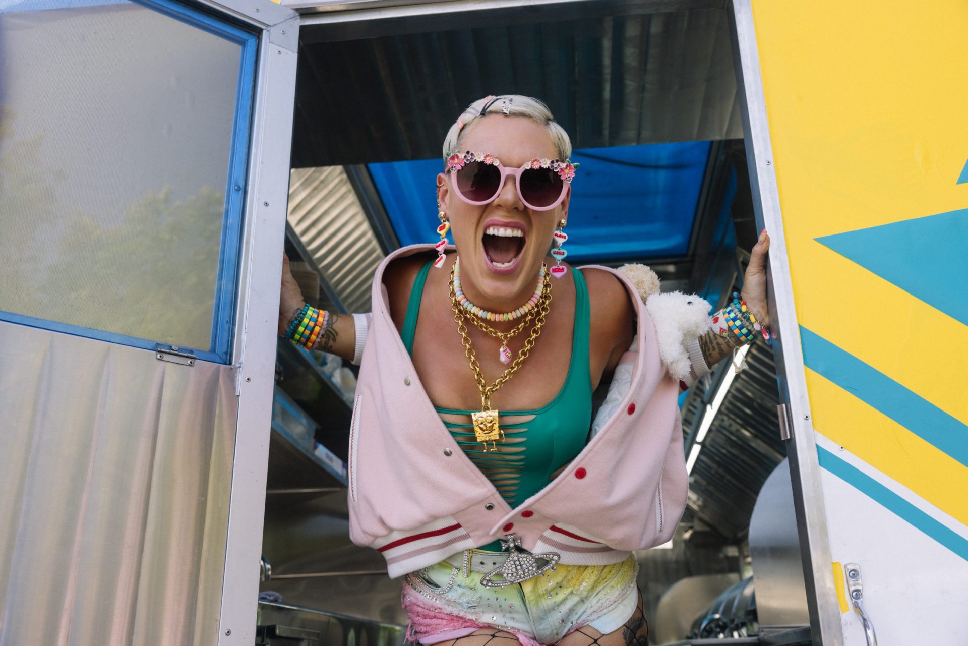 Zur Produktion P!NK gehen.